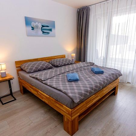 Modern Apartment • Garden • Near The City Center Praha Exteriér fotografie