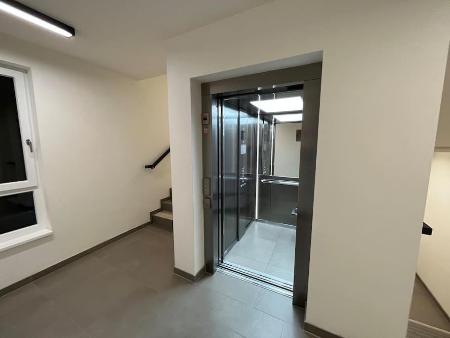 Modern Apartment • Garden • Near The City Center Praha Exteriér fotografie